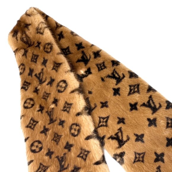 Louis Vuitton Vintage M72245 Monogram Mink Fur Echarpe Vizon Scarf Wrap [106495] - Picture 6 of 11